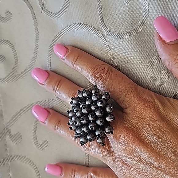 Adjustable grey ring - Picture 2 of 4